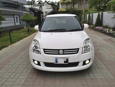 Suzuki Swift DLX Automatic 2013