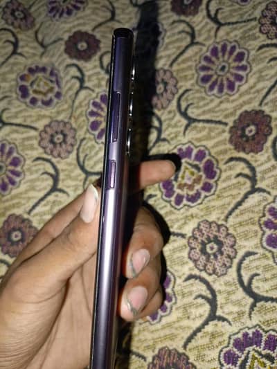 Samsung s22 ultra. 8/128 sim lock
