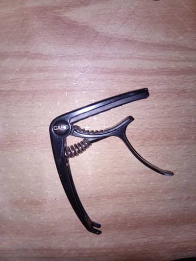 CAPO FOR GUITAR LIKE NEW