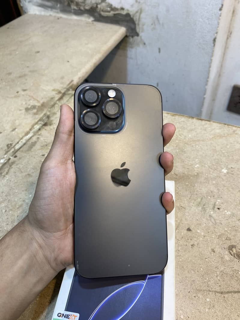 Iphone 16 pro max 5