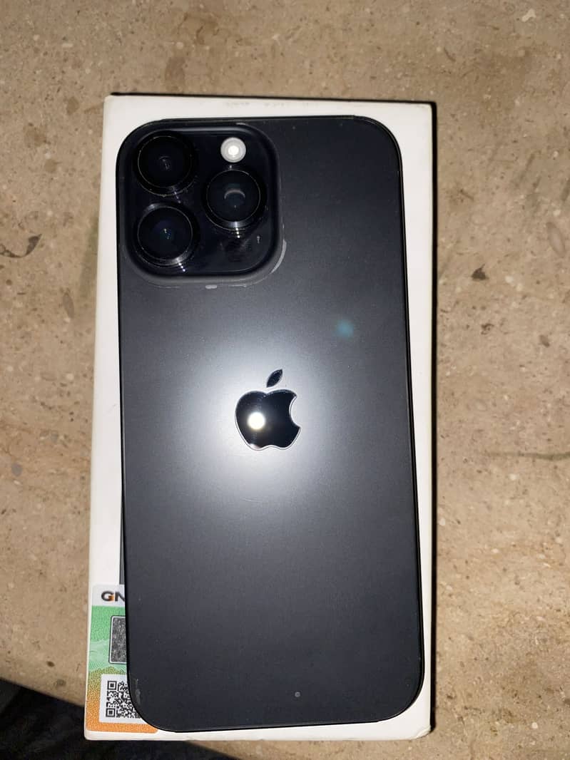 Iphone 16 pro max 9