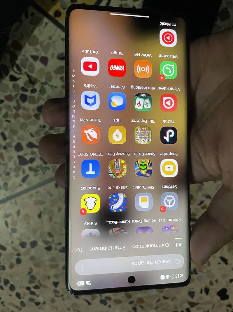 TECNO CAMON 40 pro 1