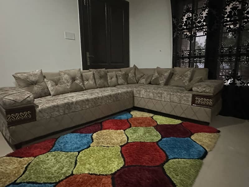 L shaped sofa 0