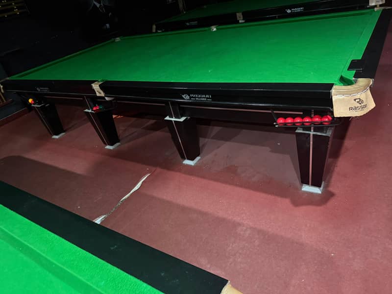 snooker table 0