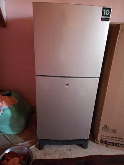 New Haier fridge box ke saat
