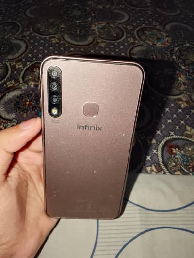 Infinix smart 3 plus. | 2 32 | 8/10 condition