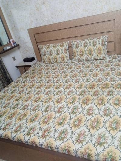 Argent sale dewider bed & almare