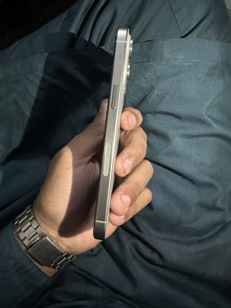 Iphone 15 pro max 2