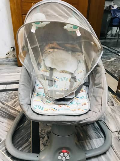 Baby electric swing