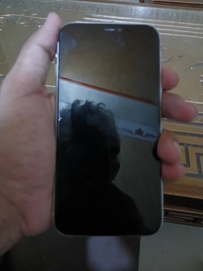 iPhone 11 Jv 0