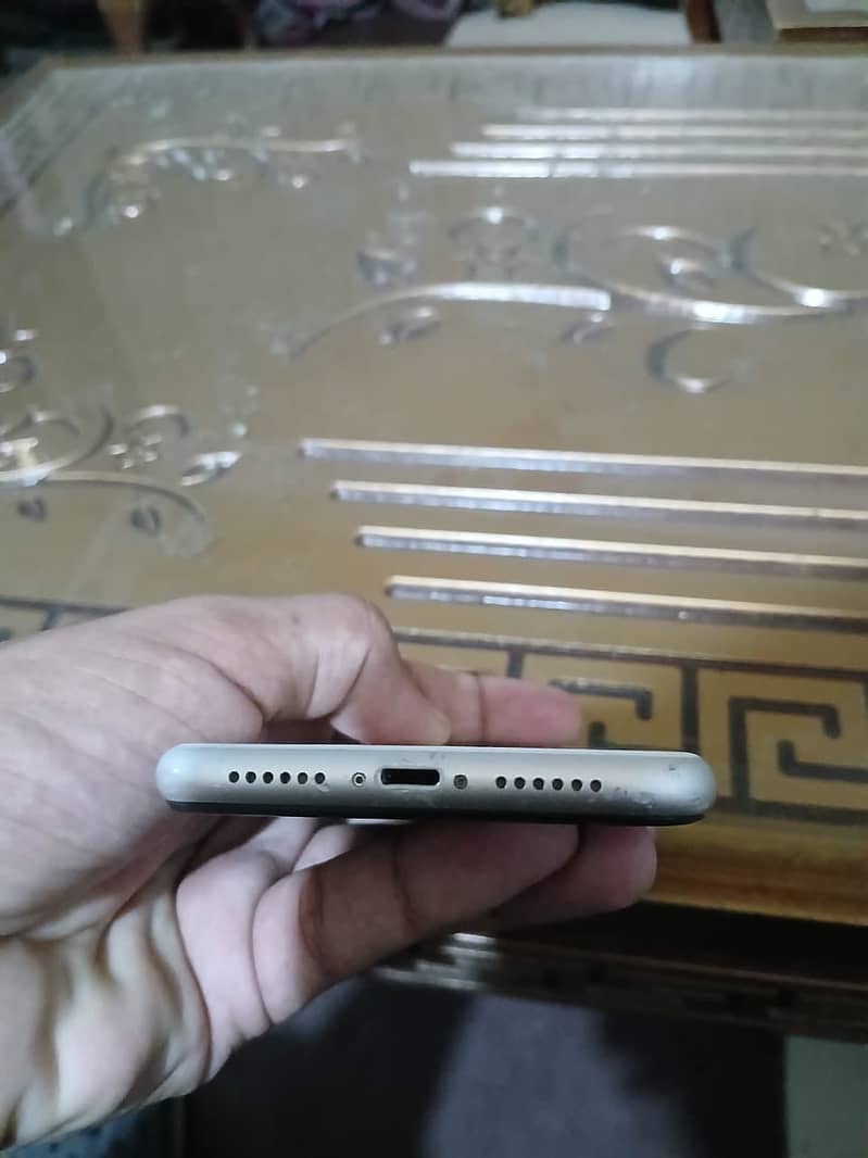 iPhone 11 Jv 3