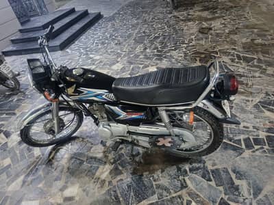 Honda CG 125 10/10 Condition Urgent Sale
