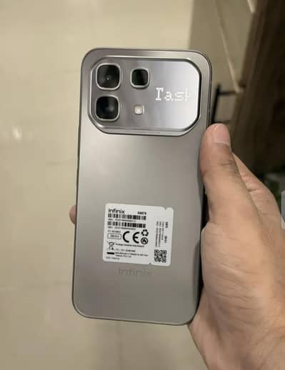 Infinix note 60 pro 8/256 with wireless power 10 / 10