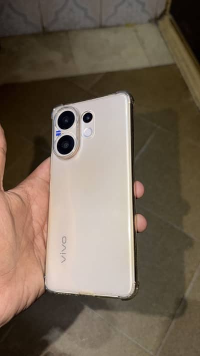 Vivo v 60