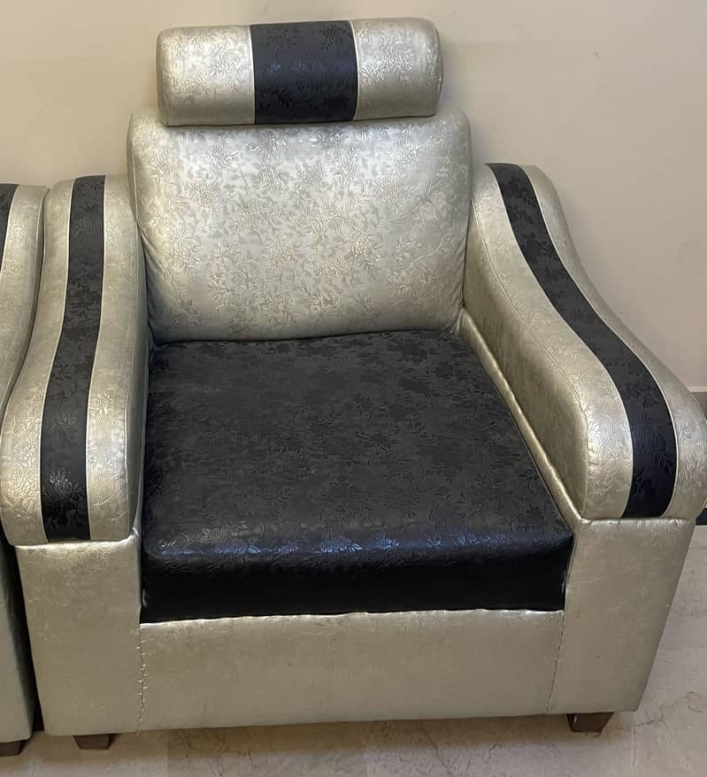 Sofa set for sell 2