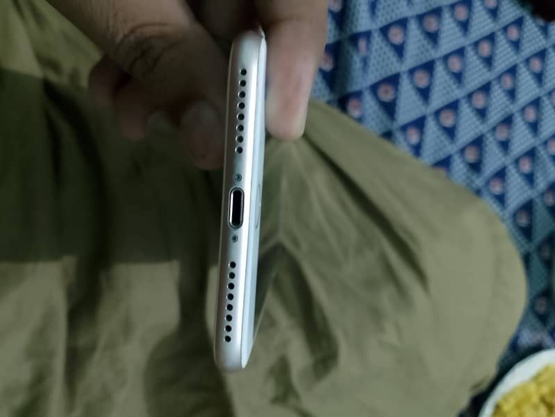 iPhone 7 plus 6
