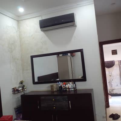 Console  with rectangular mirror