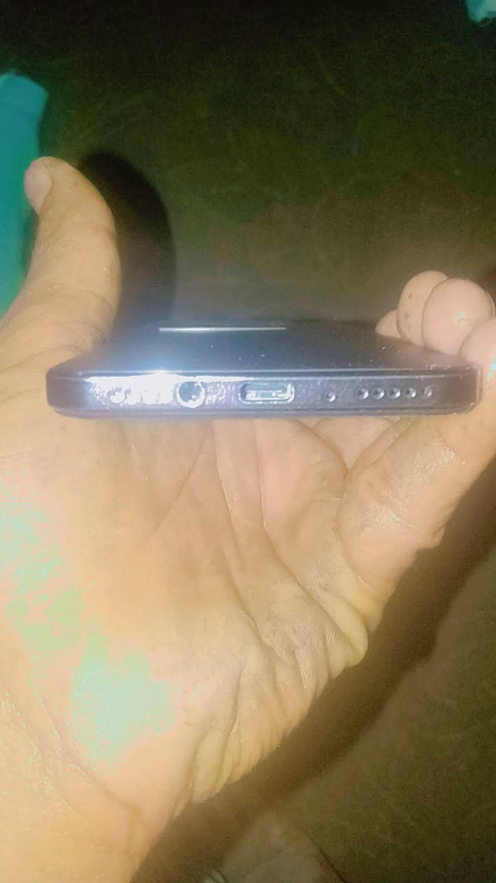 Note 40 Pro 1