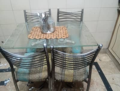 selling my dinning table kitchen set