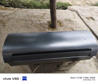 Gree 1 ton inverter AC