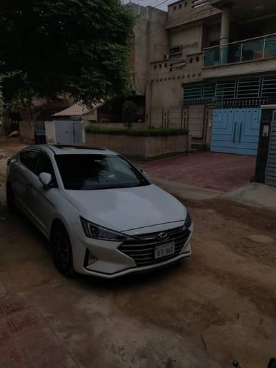 Hyundai Elantra 2.0 total genuine