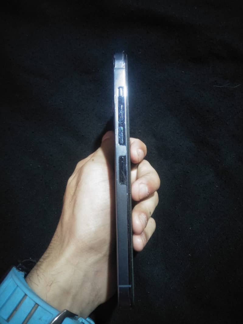 iPhone 13 pm 2