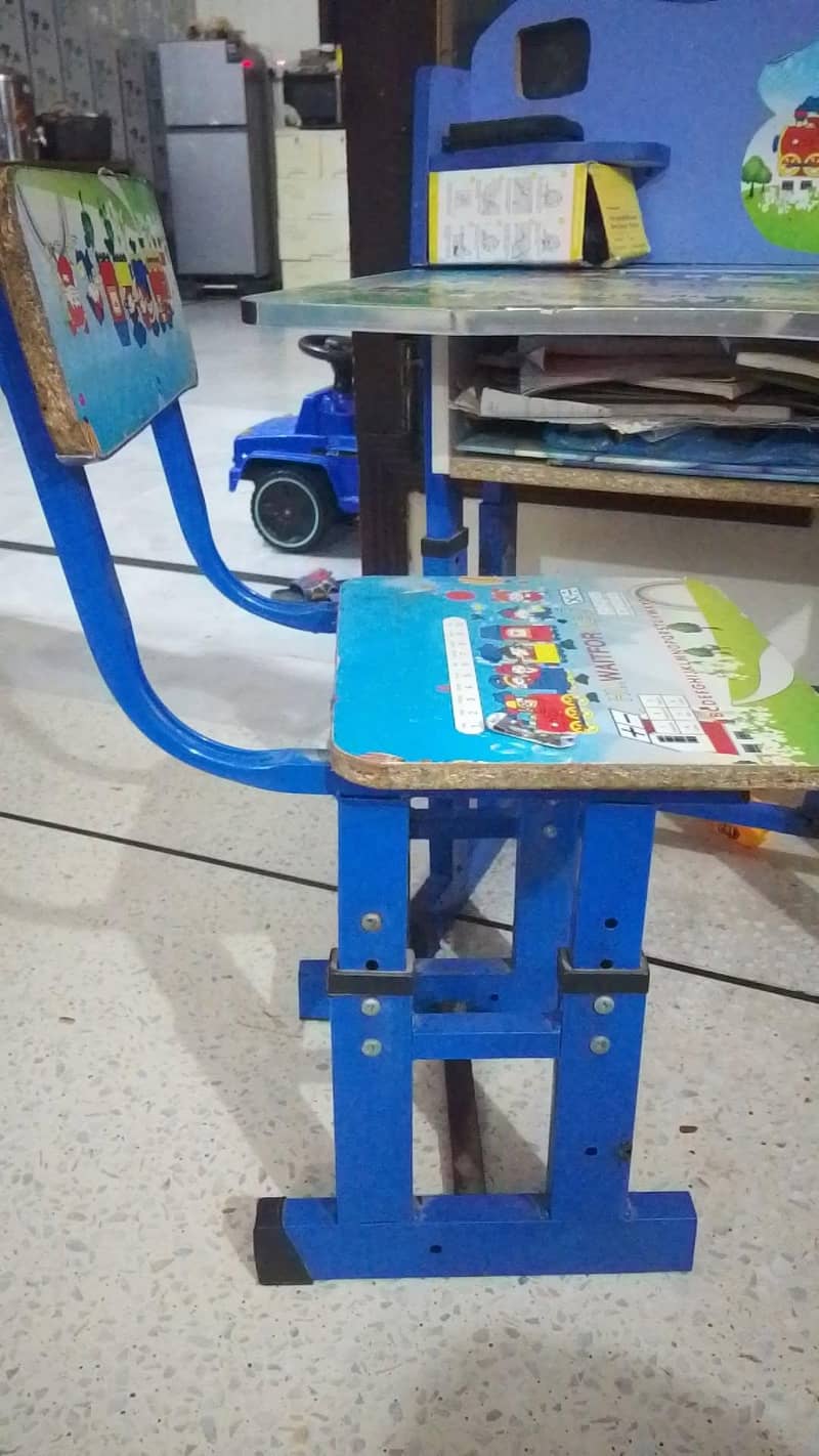 table chair 1