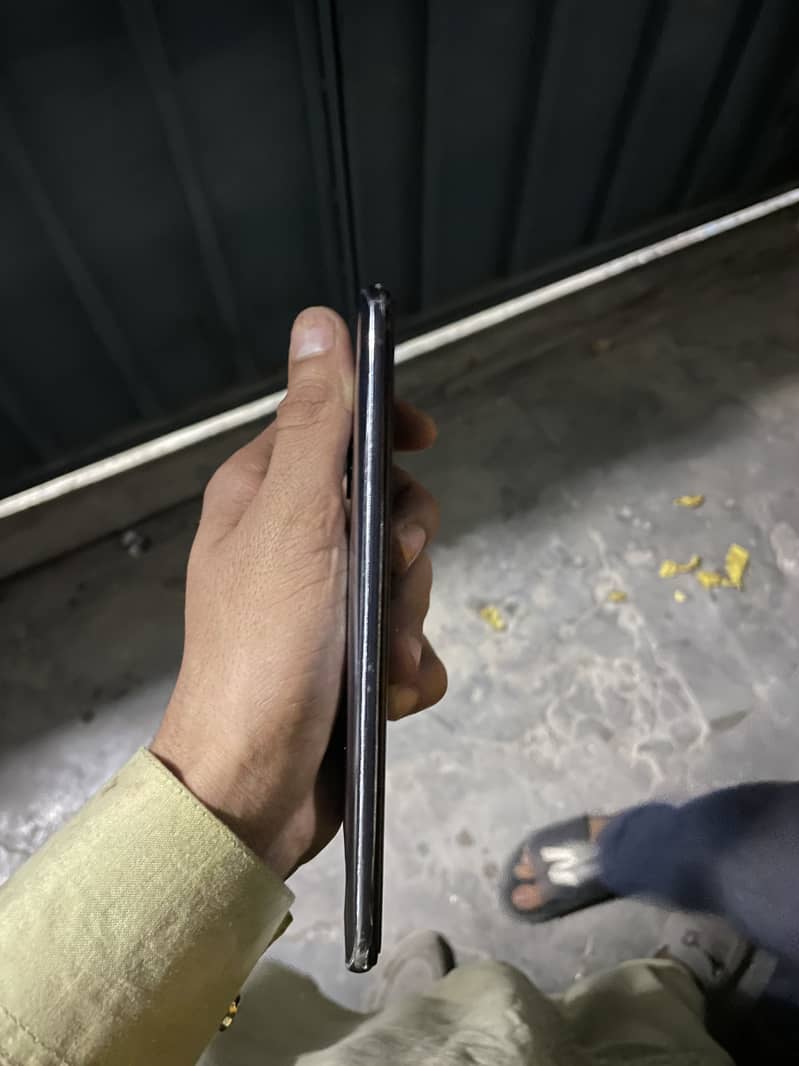 PocoF3 4