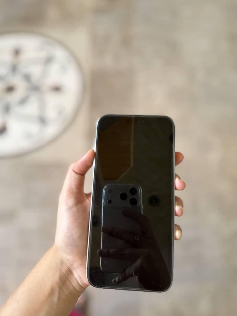 iPhone 15 pro max 1