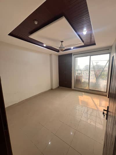 2 Bed Flat Hub commercial Phase 8