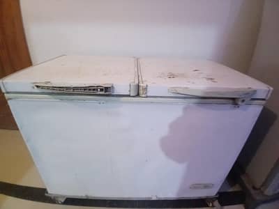 Dawlance deep freezer