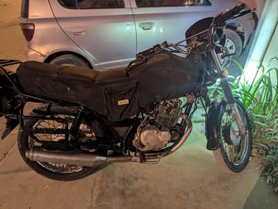 Suzuki GS 150 2013