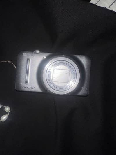 Nikon Coolpix S9300 – Excellent Condition | Full Accessories Bundle