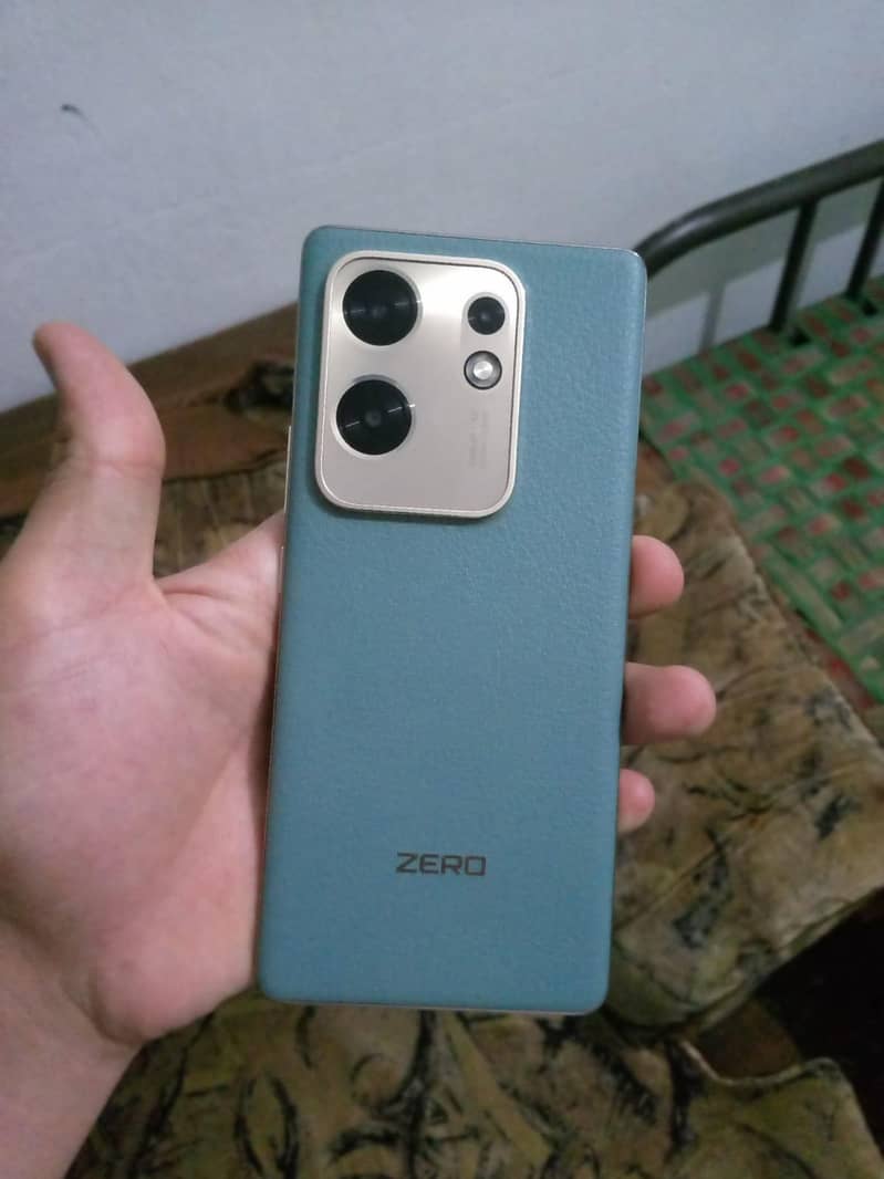 INFINIX ZERO 30 0