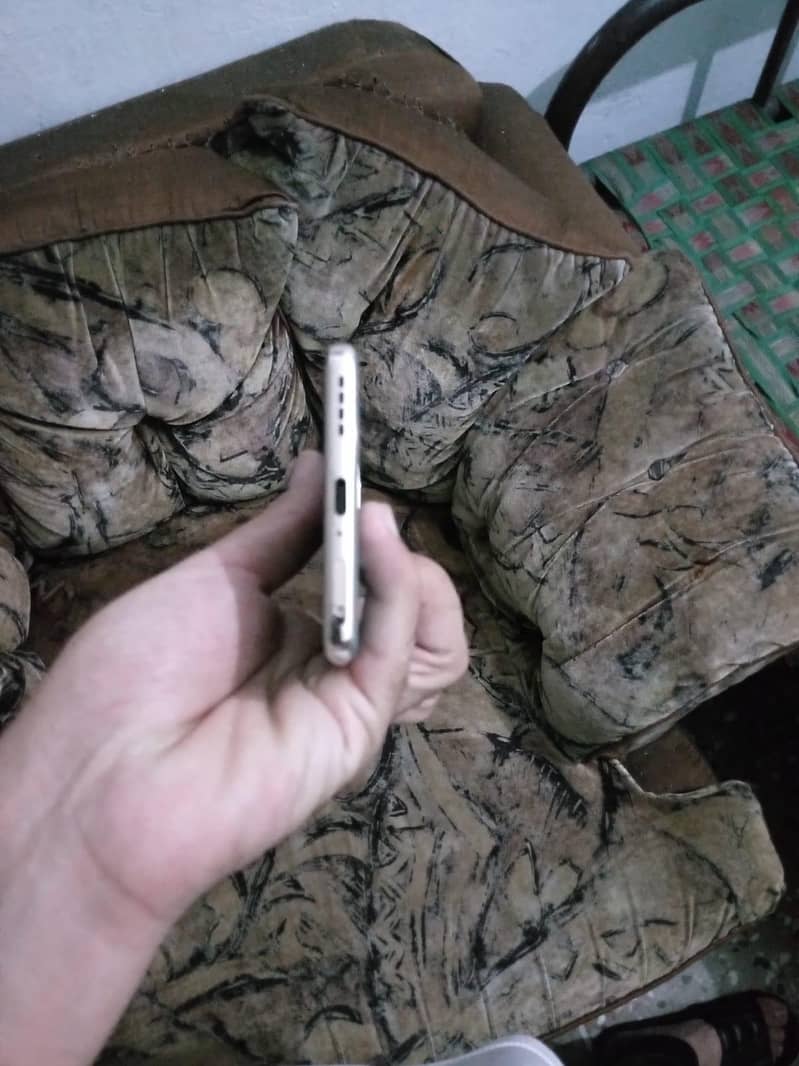 INFINIX ZERO 30 10