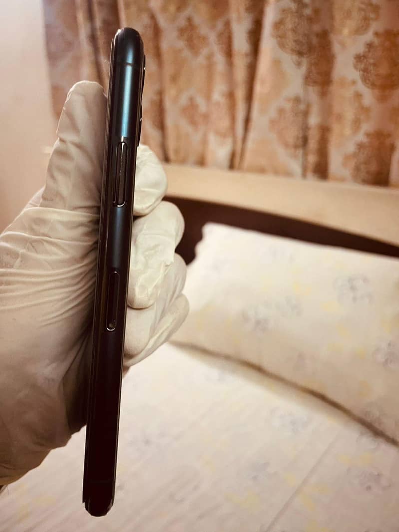 iPhone 11 pro 1