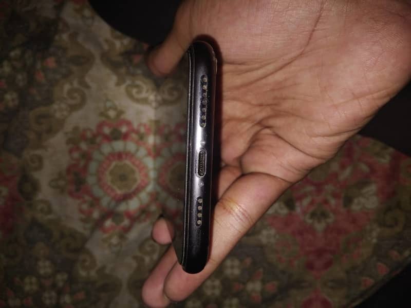 Iphone 11 pro max 4