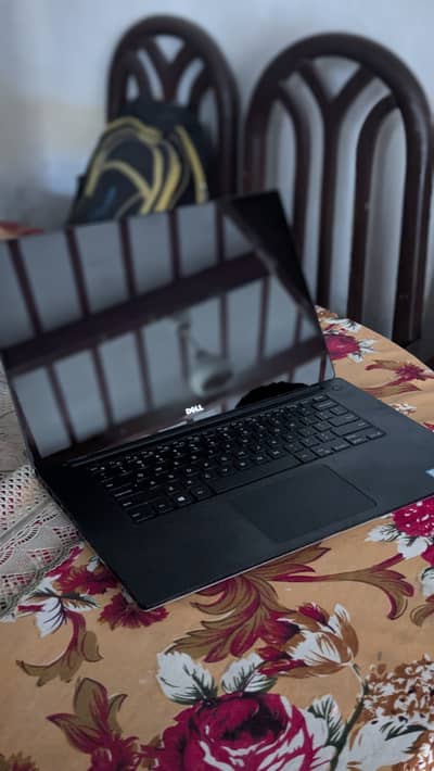DELL PRECISION 5520 i7 7th GEN