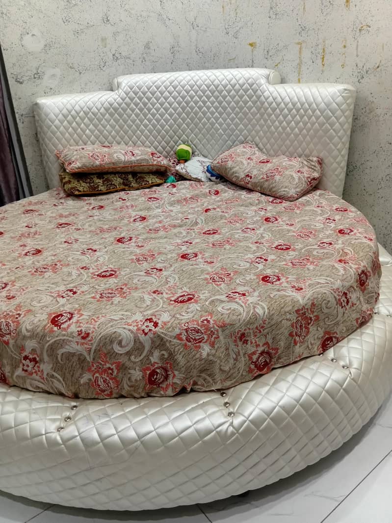 round bed 0