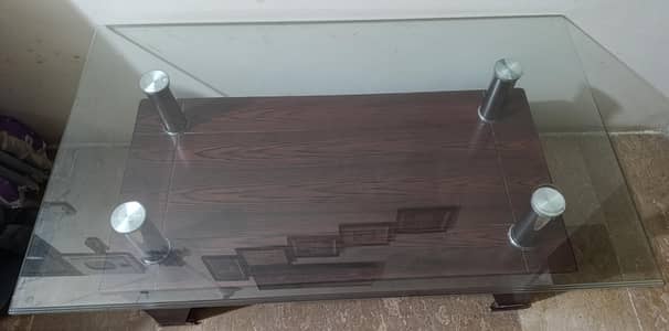 Solid Wood Table – Rs. 12,000 Only