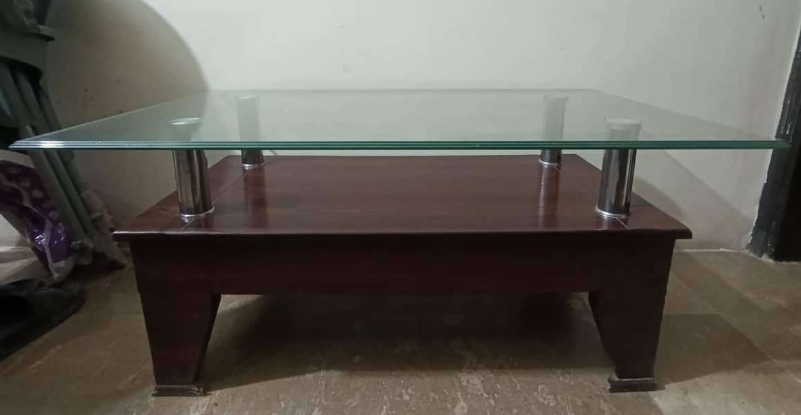 Solid Wood Table – Rs. 10,000 Only 1