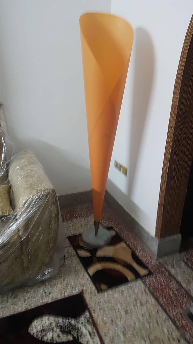 Floor Lamp 1