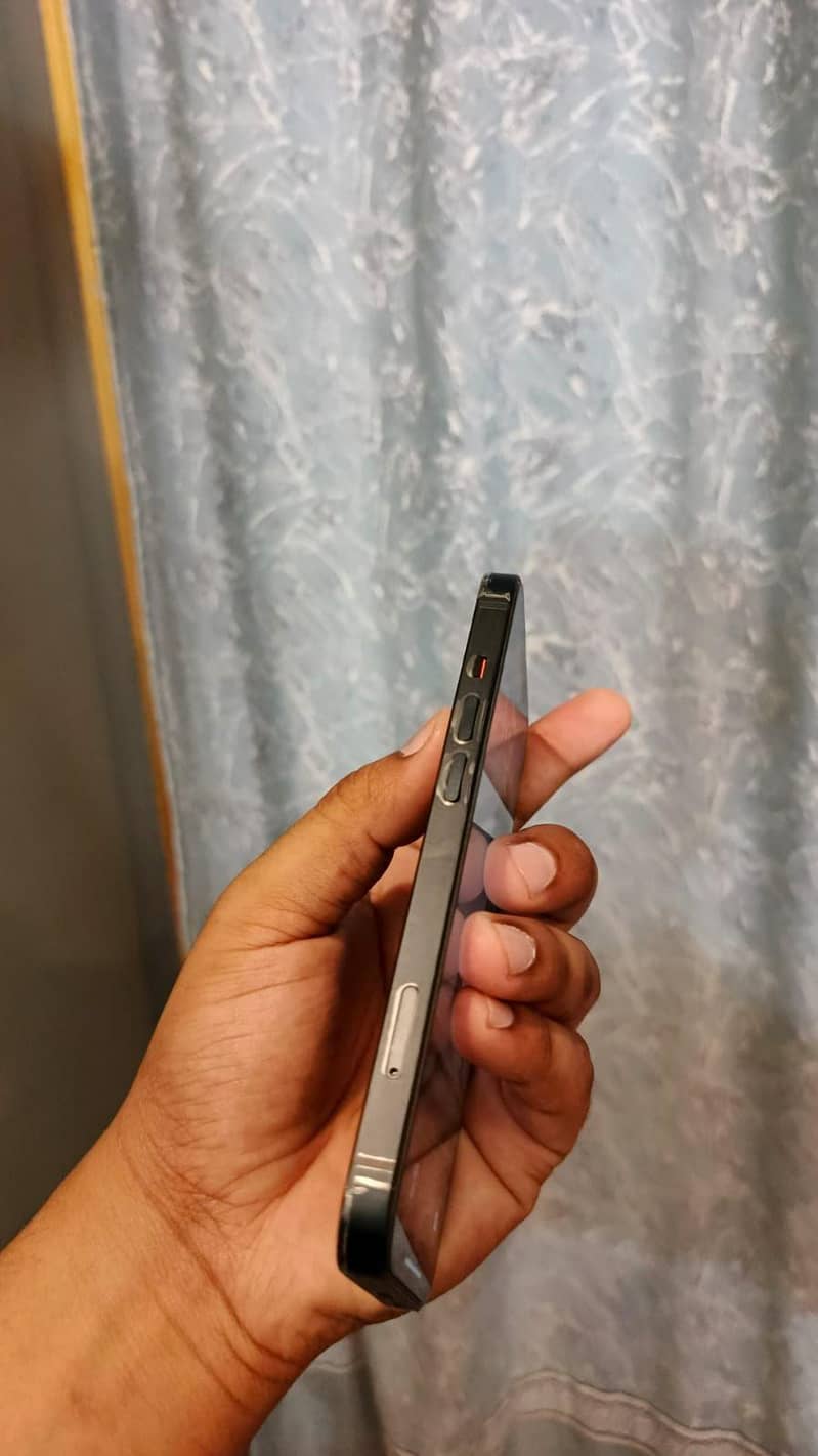Iphone 13 Jv 4