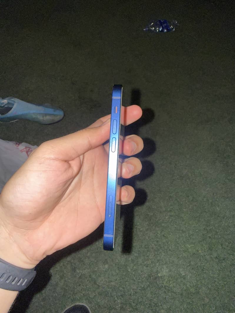 Iphone 12 mini 4