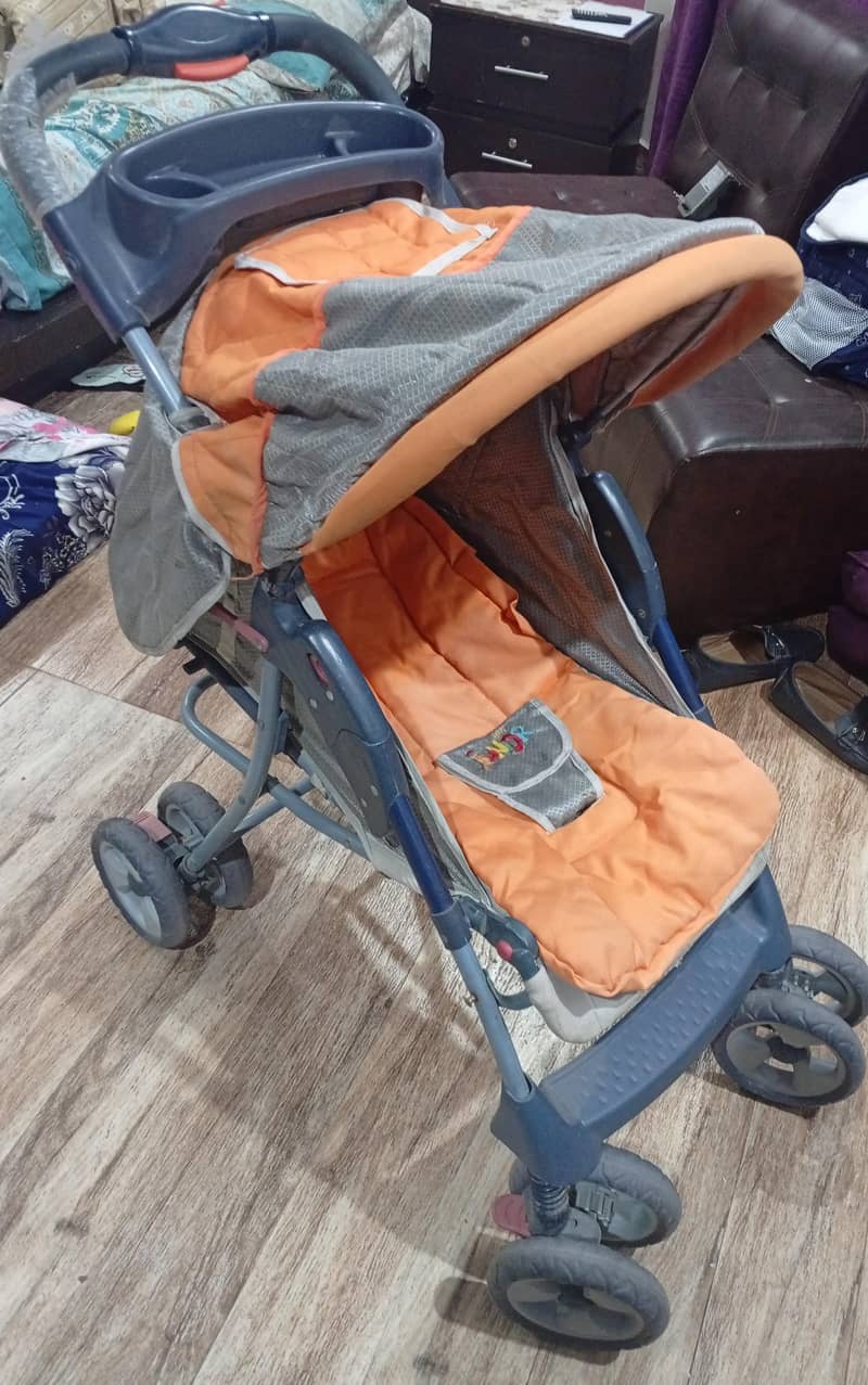 stroller 0