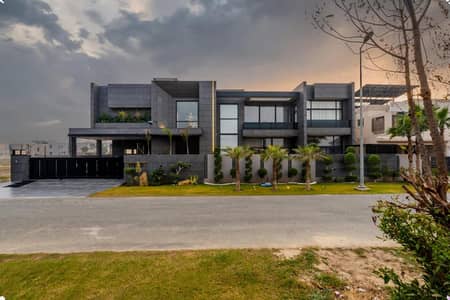 SYED BROTHERS PROUDLY OFFERS: 2-Kanal Elegant And Fully Furnished Modern Bungalow with Basement, Swimming Pool, Theatre, Lift etc Is Available In The Best Block Of DHA Lahore.