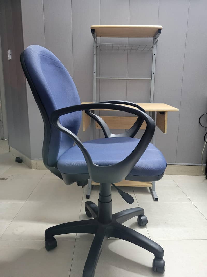 Study Table & Chair 3