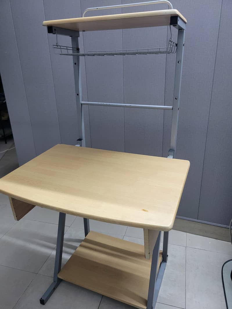 Study Table & Chair 6