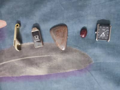 omax wacth  100 percent original dail with stones key chain