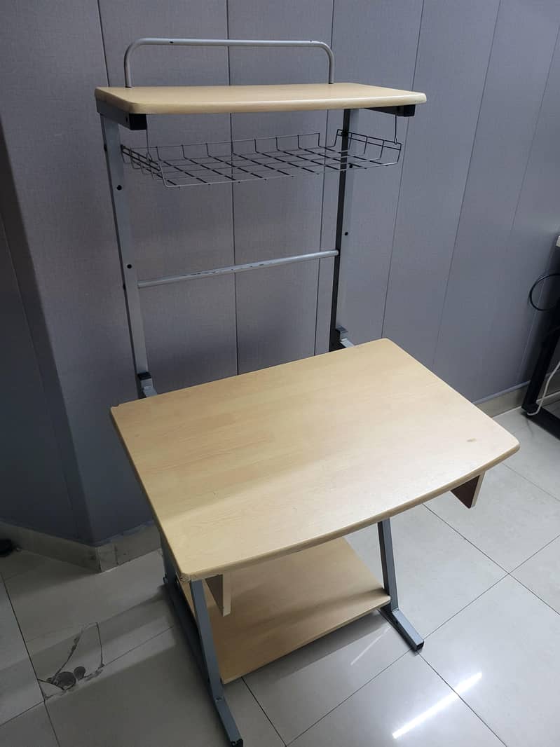 Study Table & Chair 4